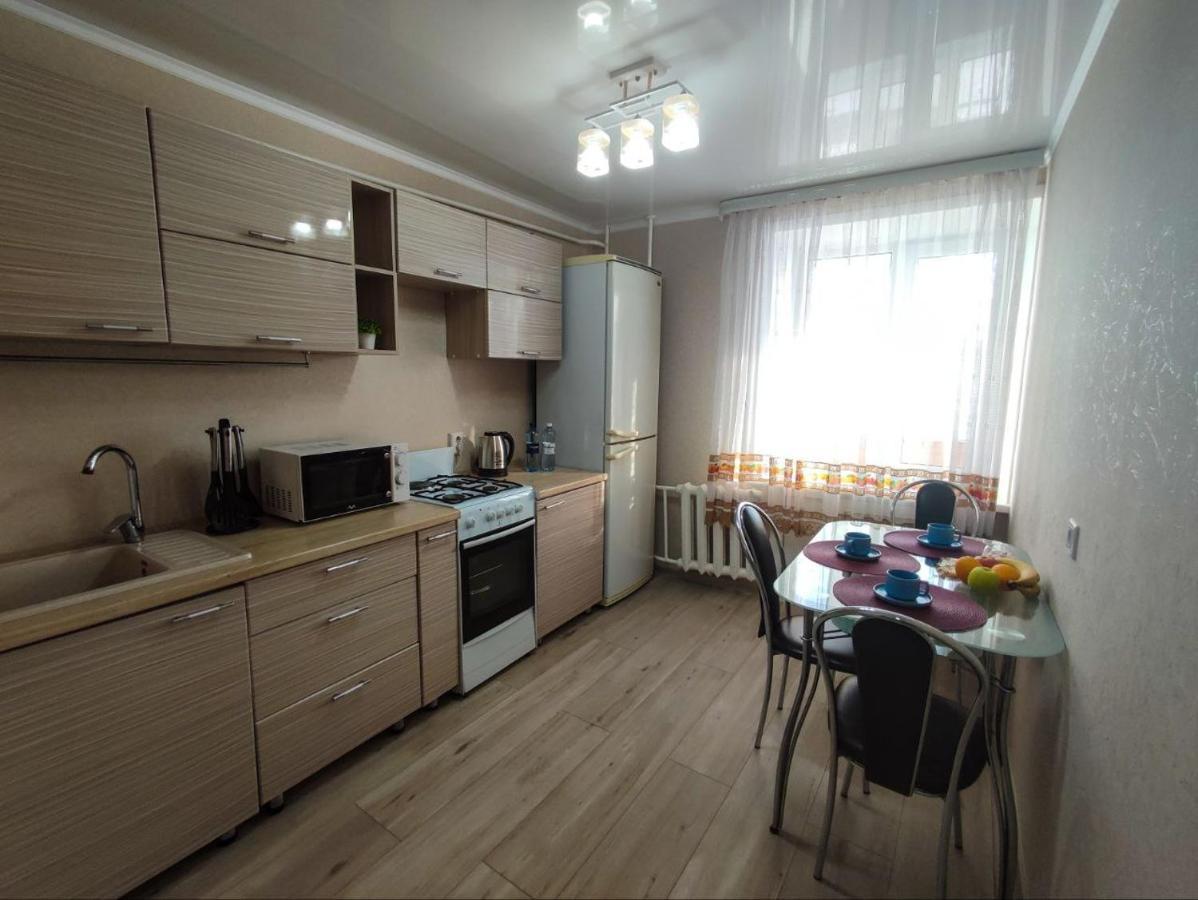2-Х Комнатная Квартира В Центре На Ул.Бородина 107 Kostanai Exterior foto