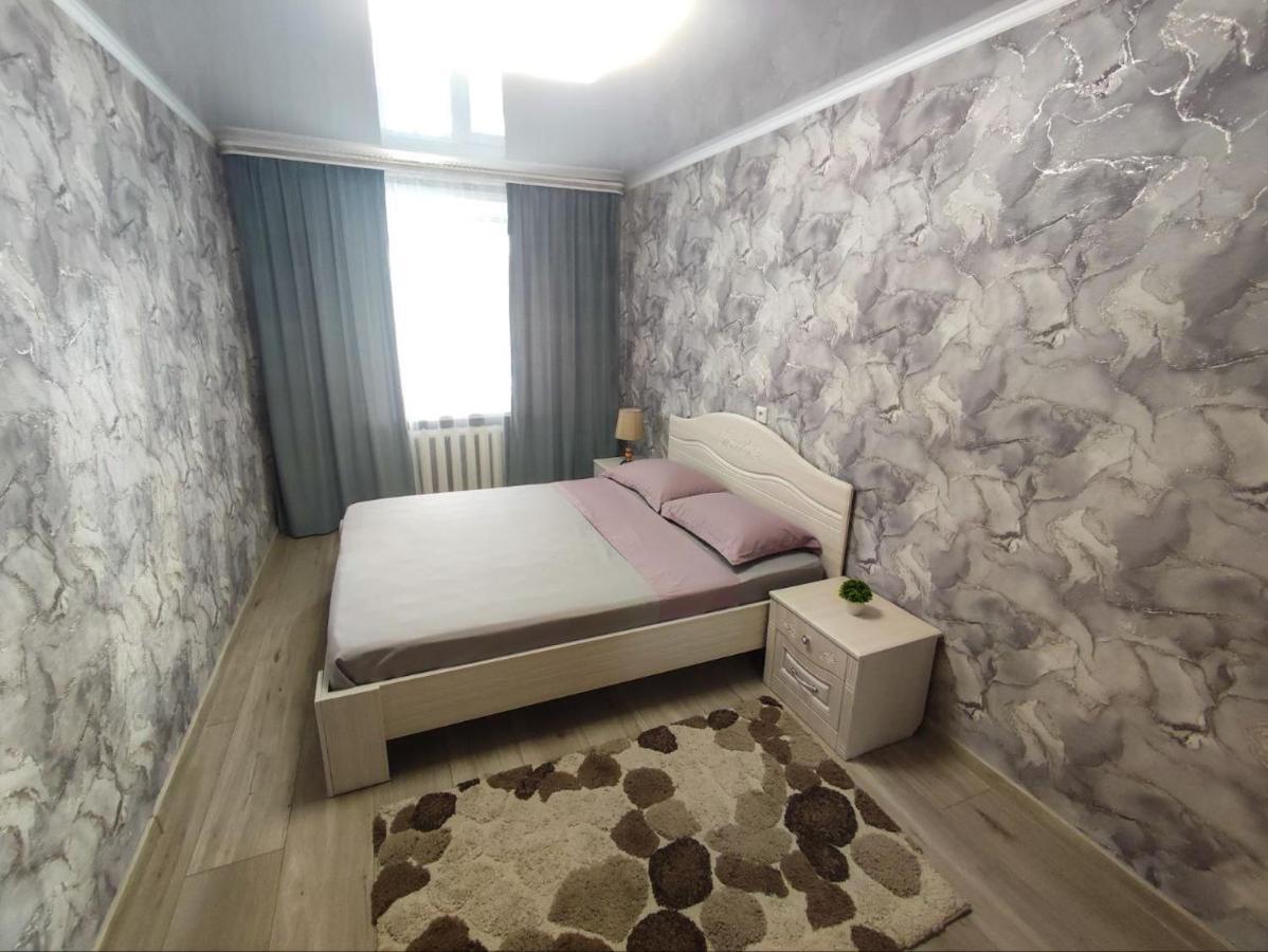 2-Х Комнатная Квартира В Центре На Ул.Бородина 107 Kostanai Exterior foto